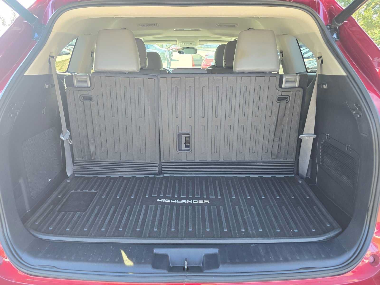 Used 2023 Toyota Highlander Limited AWD/4WD image 14