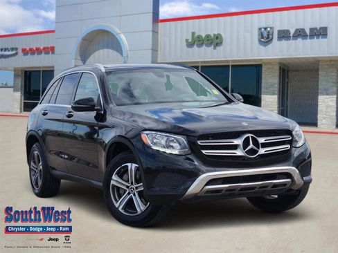 Used 2019 Mercedes-Benz GLC 300 4MATIC image 1