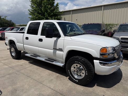 Used 2006 GMC Sierra 2500 SLE w/ Heavy-Duty Power Package AWD/4WD image 58