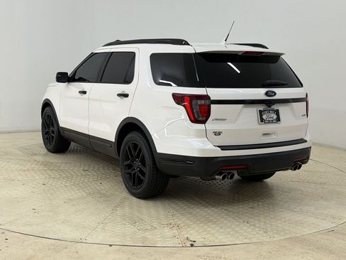 Used 2018 Ford Explorer Sport AWD/4WD image 3