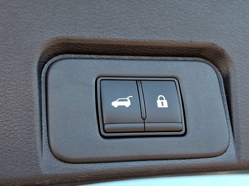 Certified 2026 Nissan Rogue SV AWD/4WD image 30