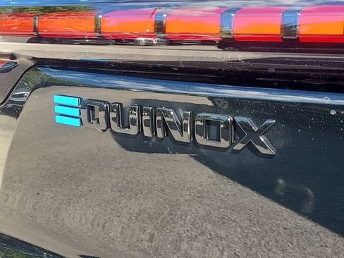 New 2026 Chevrolet Equinox EV LT image 9