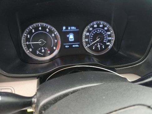 Used 2022 Hyundai Venue SEL image 8