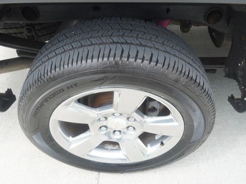 Used 2015 Chevrolet Silverado 1500 LT w/ LT Convenience Package AWD/4WD image 36