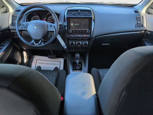 Used 2025 Mitsubishi Outlander Sport LE image 13