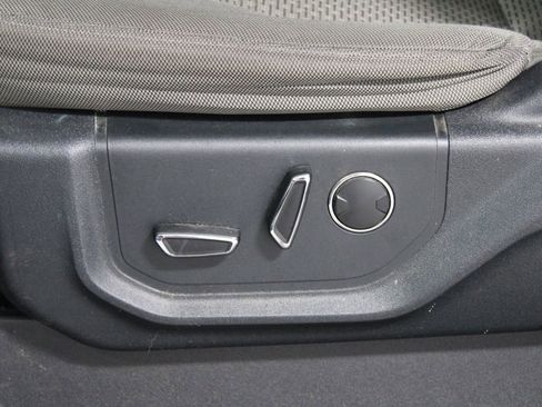 Used 2015 Ford F150 XLT w/ Equipment Group 302A Luxury image 17