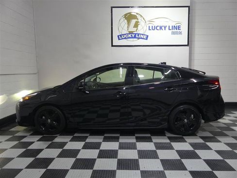Used 2022 Toyota Prius FWD image 7