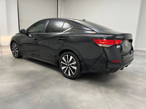 Used 2022 Nissan Sentra SV w/ SV Premium Package image 5