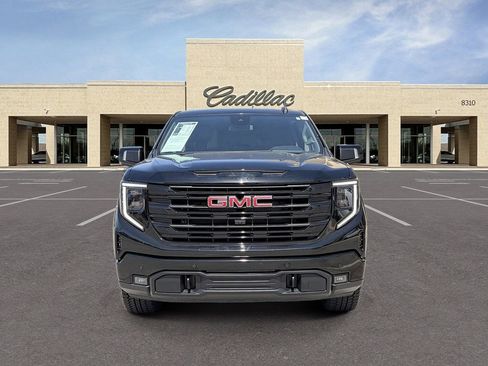 Used 2024 GMC Sierra 1500 Elevation w/ Elevation Premium Package AWD/4WD image 2