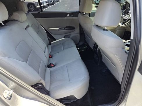 Used 2020 Kia Sportage LX FWD image 18
