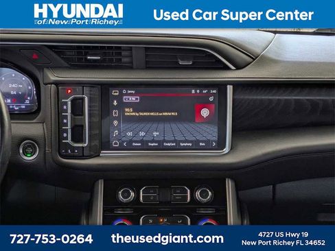 Used 2022 GMC Yukon XL Denali w/ Denali Premium Package image 25