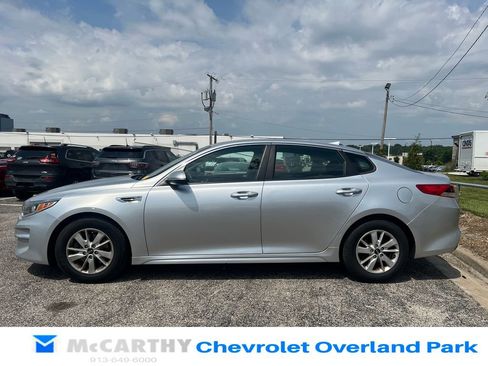 Used 2018 Kia Optima LX FWD image 6