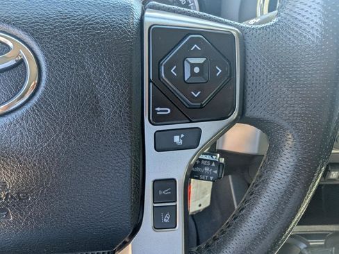 Used 2022 Toyota Tacoma SR5 w/ Technology Package AWD/4WD image 15
