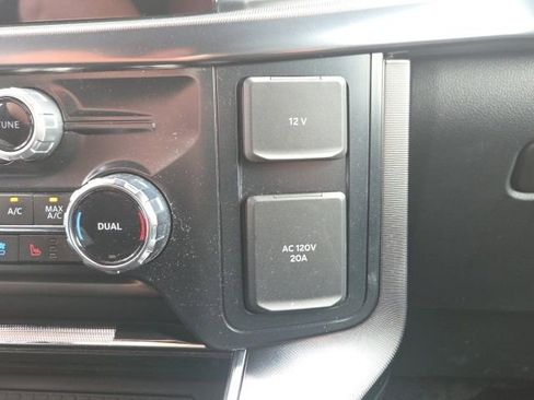 Used 2024 Ford F150 Platinum w/ Equipment Group 702A High AWD/4WD image 32