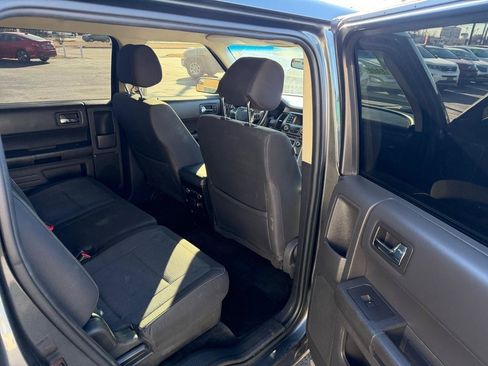 Used 2017 Ford Flex SE FWD image 9
