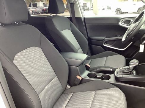Used 2024 Kia Soul LX w/ Option Group 015 image 35