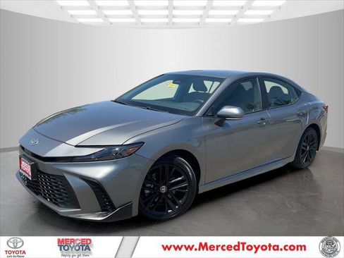 Certified 2025 Toyota Camry SE FWD image 1