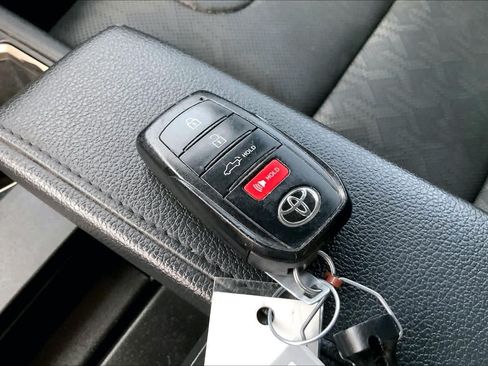 Used 2024 Toyota Tundra Limited AWD/4WD image 13