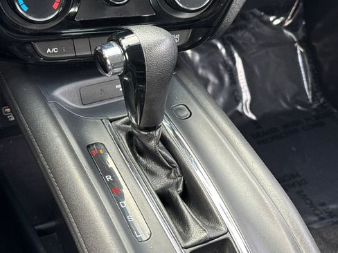 Used 2020 Honda HR-V LX image 16
