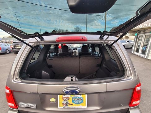 Used 2010 Ford Escape XLT image 17