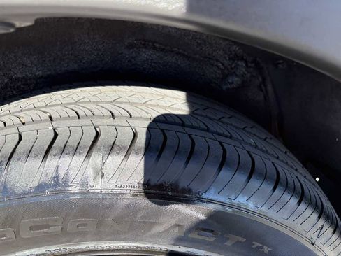 Used 2013 Toyota RAV4 LE image 15