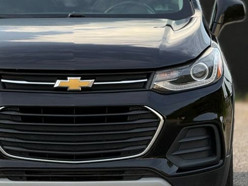 Used 2019 Chevrolet Trax LT w/ LT Convenience Package AWD/4WD image 12