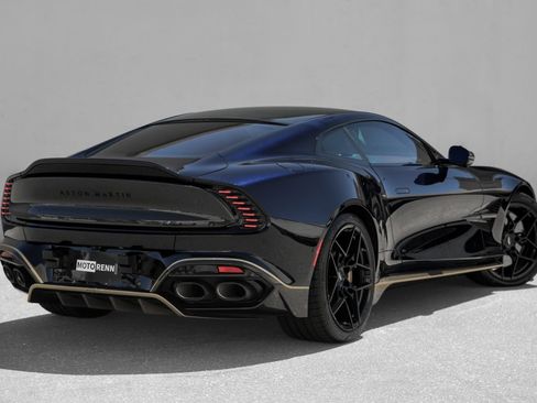 Used 2025 Aston Martin Vanquish RWD image 3
