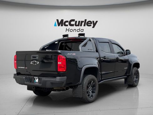 Used 2018 Chevrolet Colorado ZR2 w/ ZR2 Midnight Special Edition AWD/4WD image 3