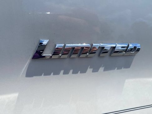 Used 2023 Toyota 4Runner Limited AWD/4WD image 15