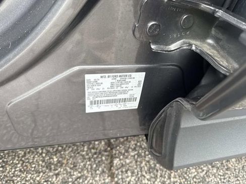 Used 2024 Ford Edge SEL image 25