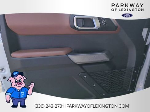 Used 2023 Ford Bronco Outer Banks w/ Sasquatch Package AWD/4WD image 12