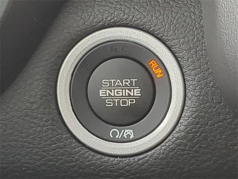 Certified 2023 RAM 1500 Laramie image 36