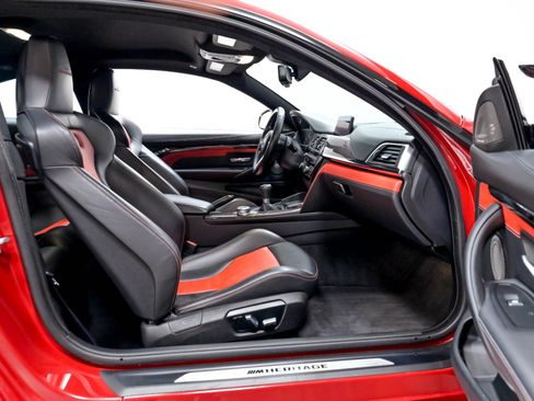 Used 2020 BMW M4 Coupe w/ Competition Package RWD image 31