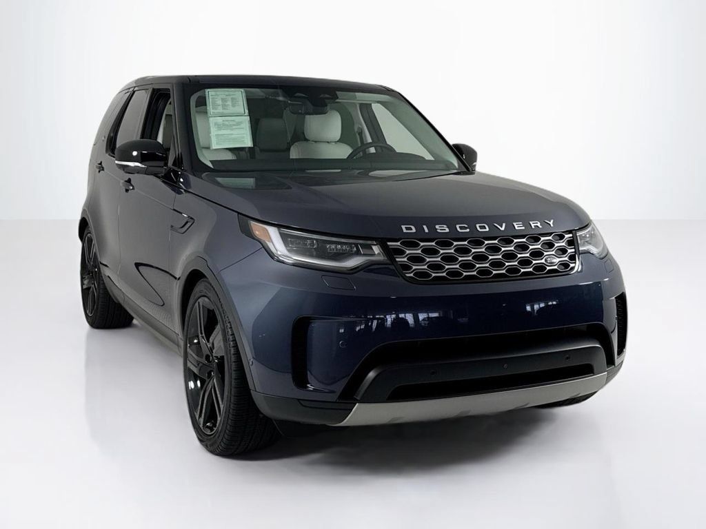 Used 2024 Land Rover Discovery S AWD/4WD image 7