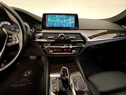Used 2019 BMW 530i xDrive w/ Convenience Package image 16