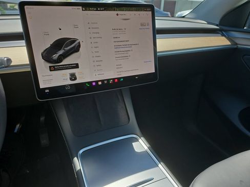 Used 2023 Tesla Model Y Long Range AWD/4WD image 18