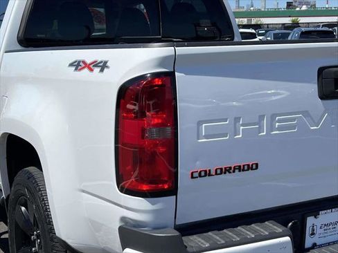 Used 2022 Chevrolet Colorado LT w/ Redline Special Edition AWD/4WD image 13