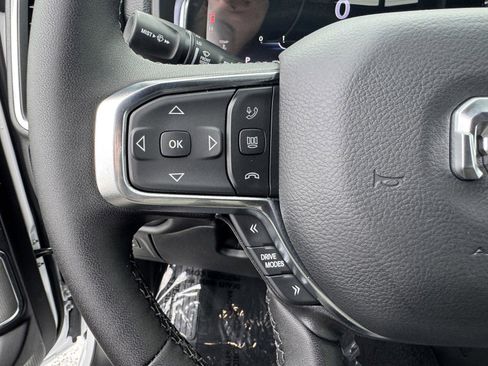 Used 2025 RAM 1500 Laramie w/ Night Edition image 17