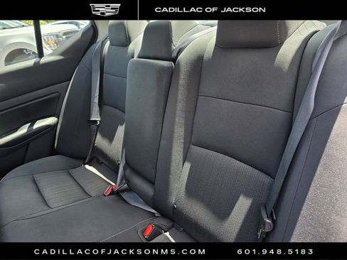 Used 2025 Nissan Altima 2.5 SV FWD image 25