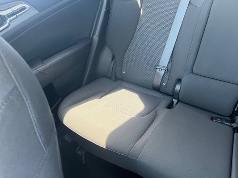 Used 2025 Kia Sportage LX FWD image 39