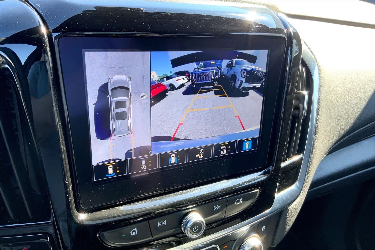 Certified 2023 Chevrolet Traverse Premier w/ Redline Edition AWD/4WD image 28
