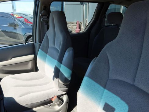 Used 2002 Dodge Grand Caravan Sport image 13