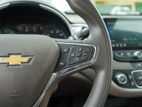 Used 2023 Chevrolet Malibu LS FWD image 26