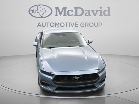 Used 2025 Ford Mustang Coupe RWD image 33