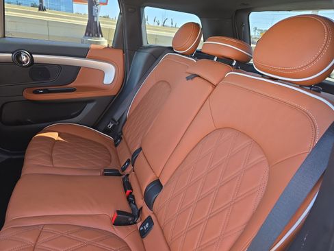 Used 2023 MINI Cooper Countryman S w/ Signature Upholstery Package image 13