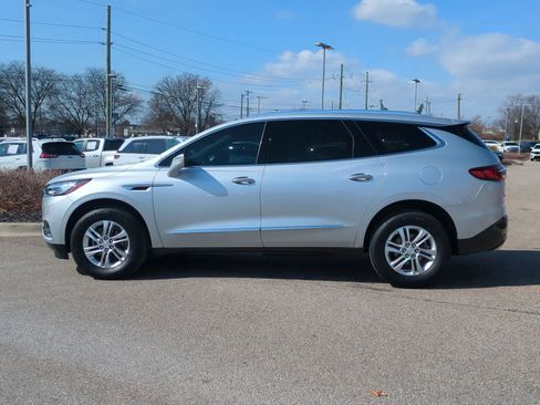 Used 2021 Buick Enclave Essence image 5