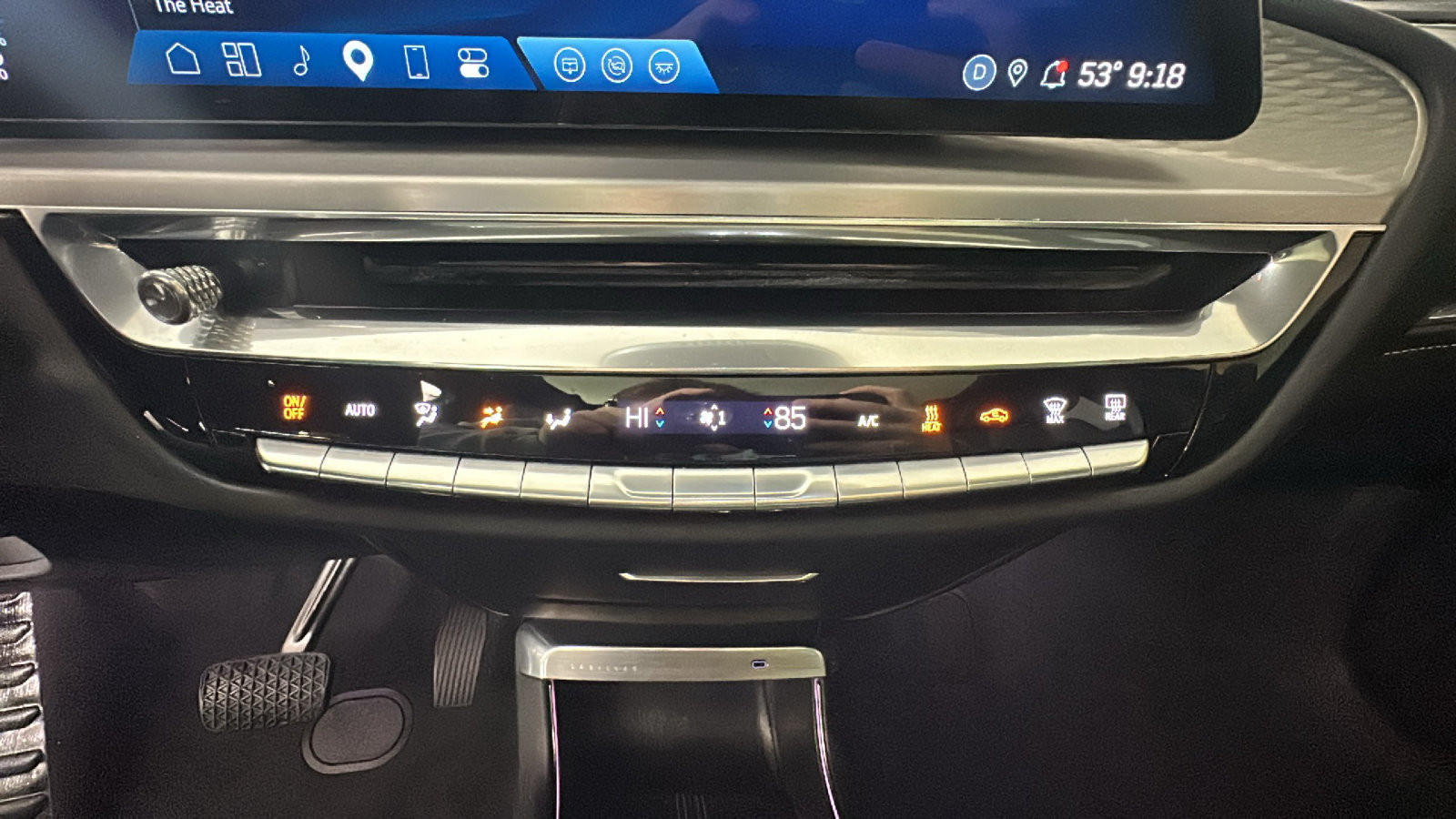 Used 2024 Cadillac Lyriq Sport AWD/4WD image 28