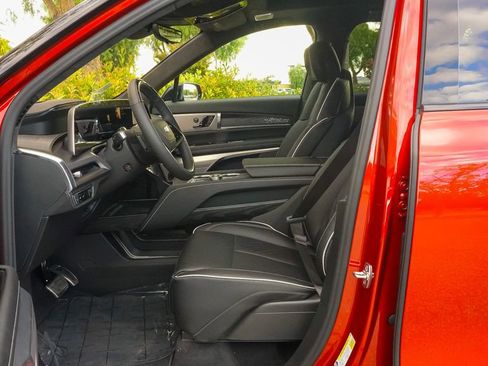 New 2026 Cadillac Vistiq Platinum image 14