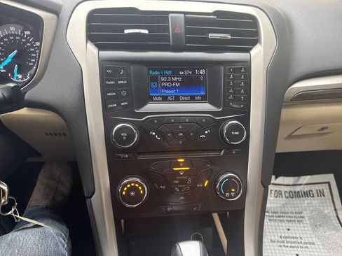 Used 2013 Ford Fusion SE image 16