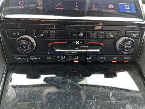 Used 2022 Jeep Grand Cherokee Limited image 31